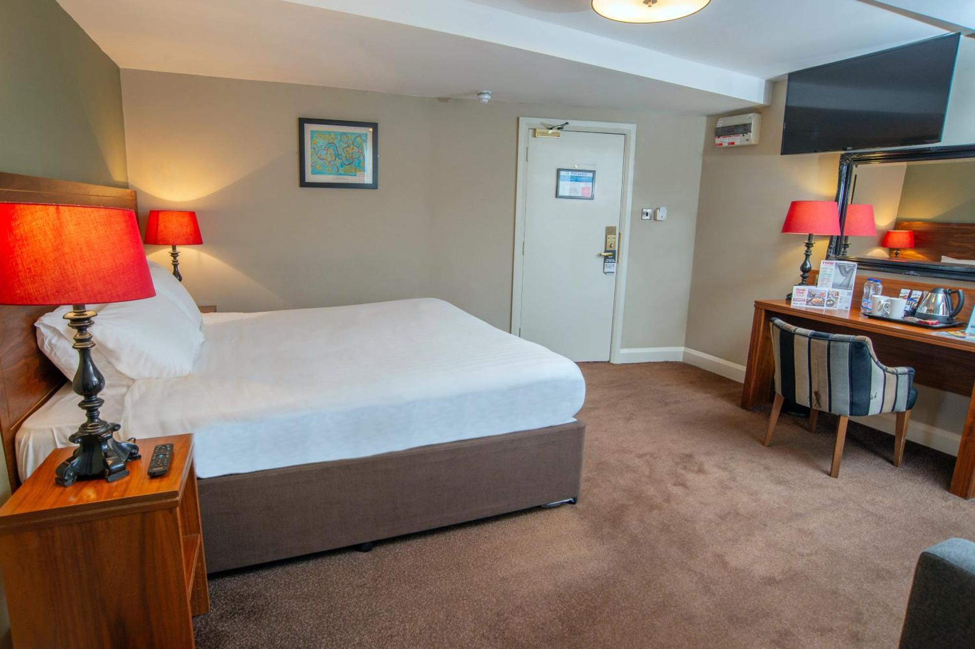 The Shrewsbury Hotel Wetherspoon ภายนอก รูปภาพ