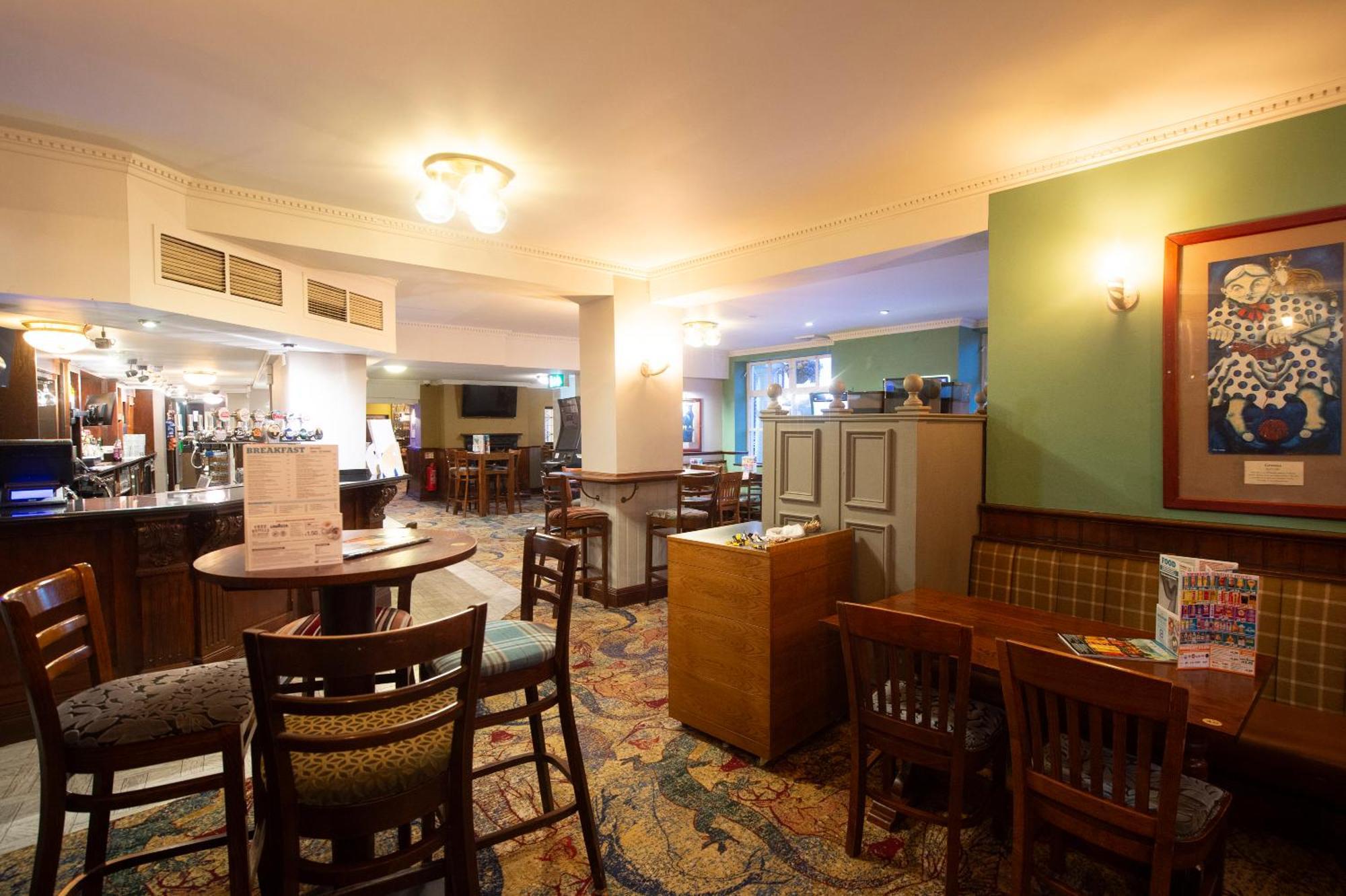 The Shrewsbury Hotel Wetherspoon ภายนอก รูปภาพ
