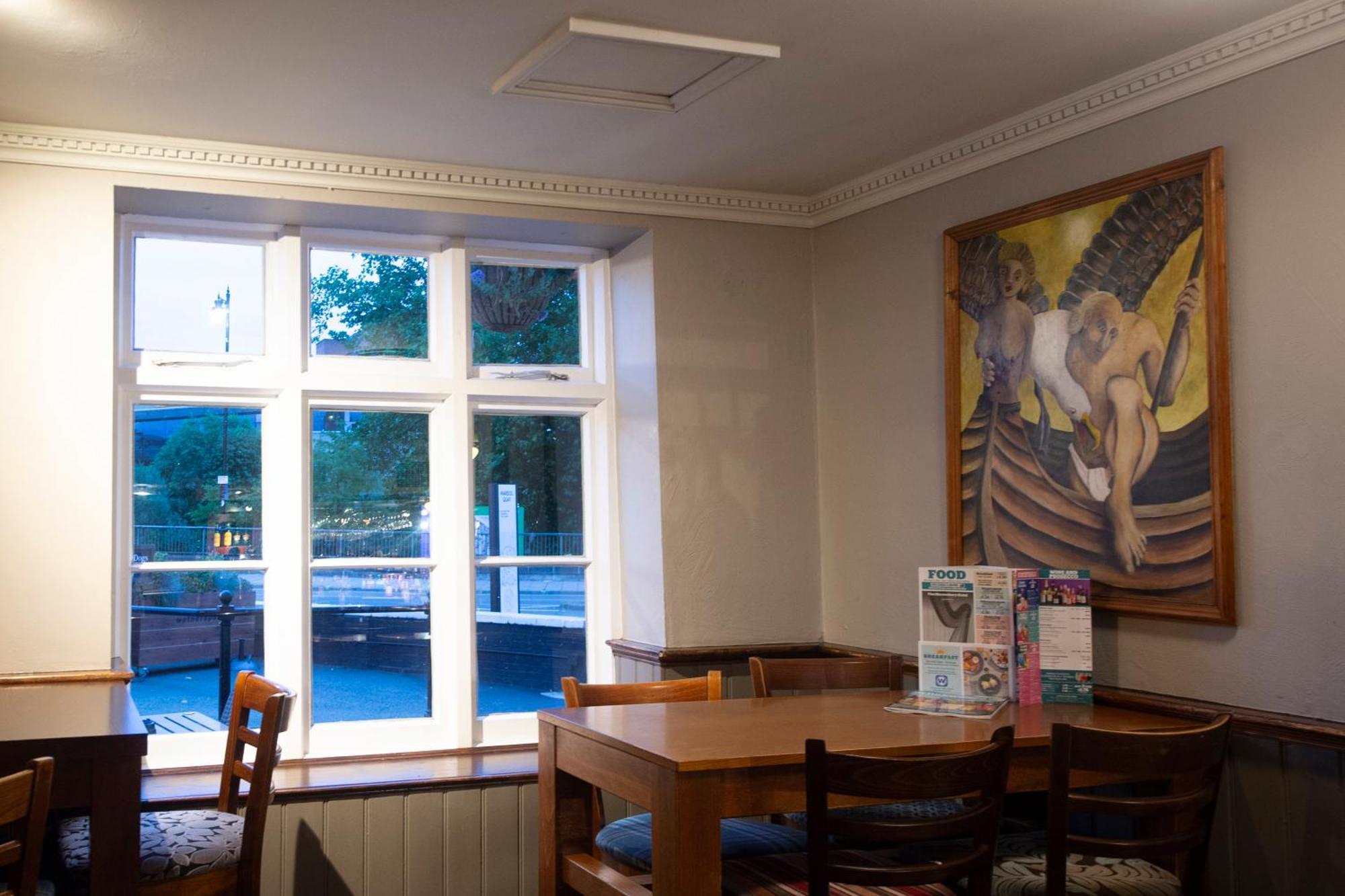 The Shrewsbury Hotel Wetherspoon ภายนอก รูปภาพ
