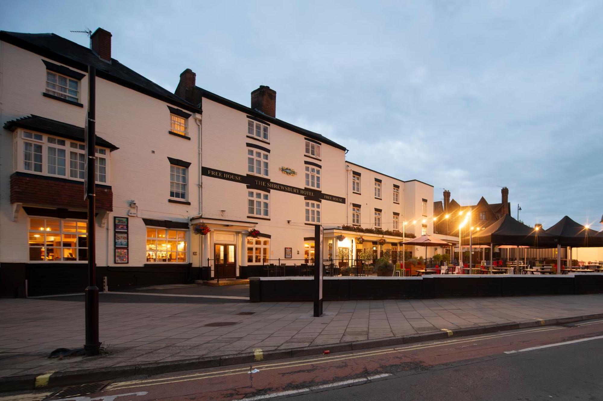 The Shrewsbury Hotel Wetherspoon ภายนอก รูปภาพ